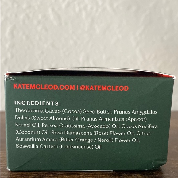 Kate Daily Stone Body Moisturizer - Picture 4 of 5